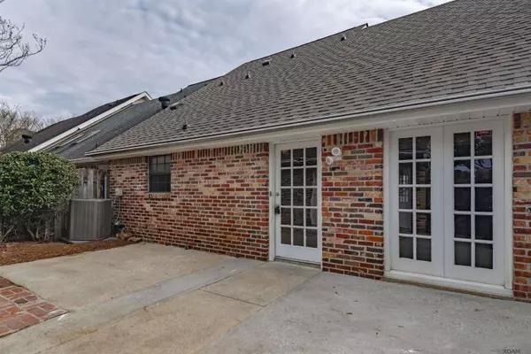 2042 Michel Delving Rd, Baton Rouge, LA 70810