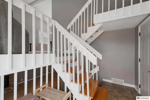 13142 Burdette Circle, Omaha, NE 68164