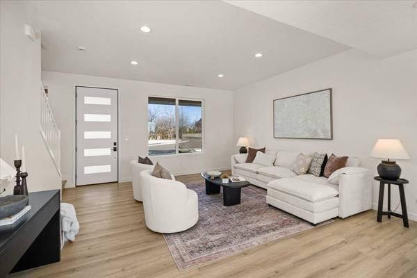 2001 W Walker Ave, Spokane, WA 99208