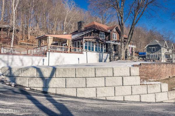 63 E Main Street, Fort Johnson, NY 12070