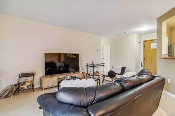 73 Gorge Rd W #509, Saanich, BC V9A 7A9