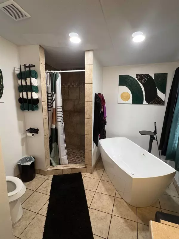 4325 Slash Pine LN, Tallahassee, FL 32305