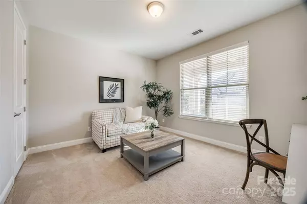 11241 Black Brant LN, Charlotte, NC 28278