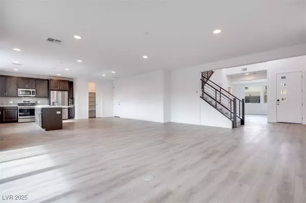 1225 Crimson Sunbird Street, North Las Vegas, NV 89084