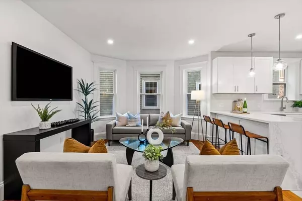 29-31 Cushing St #2, Cambridge, MA 02138