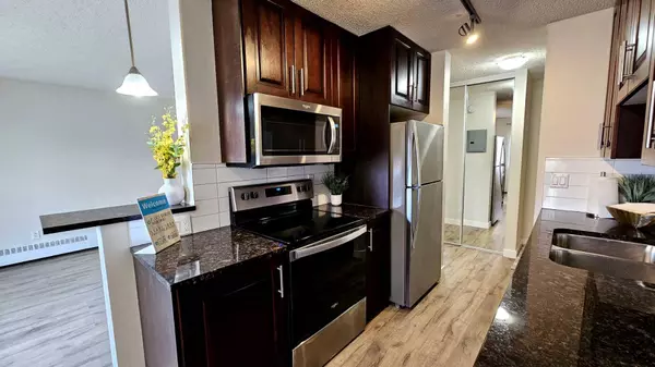 4455A Greenview DR NE #204, Calgary, AB T2E6M1