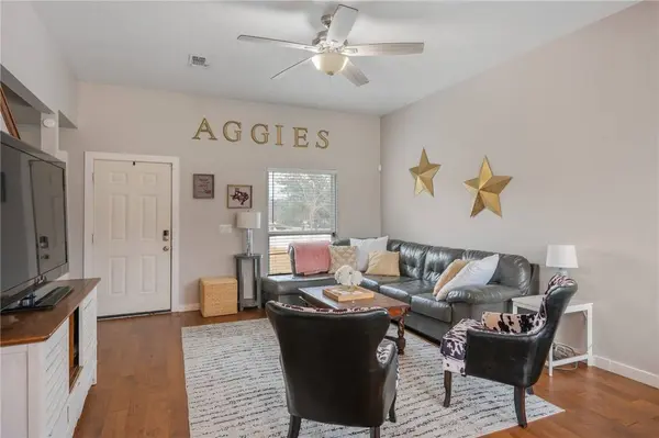 504 W Dexter DR, College Station, TX 77840