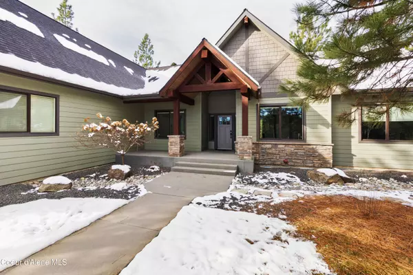 5740 McIntosh Rd, Hayden, ID 83835