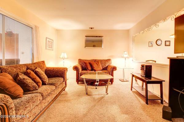 1 Willow Street #C, Toms River, NJ 08757