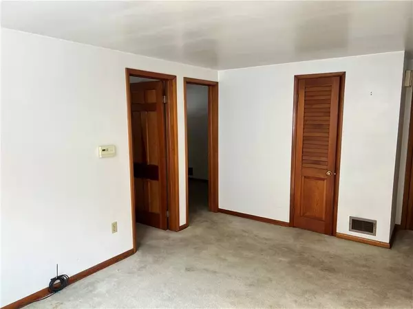 1208 North Ave, Pitcairn, PA 15140