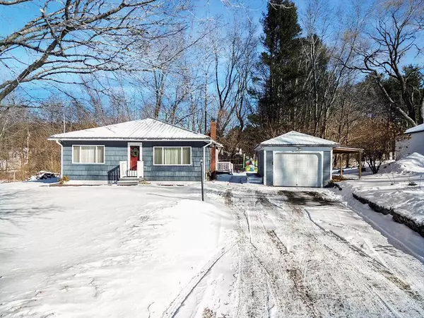 110 Summit AVE, Farmington, ME 04938