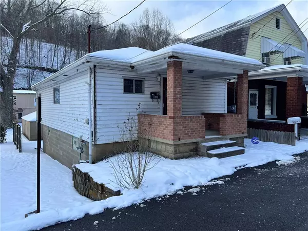 1208 North Ave, Pitcairn, PA 15140