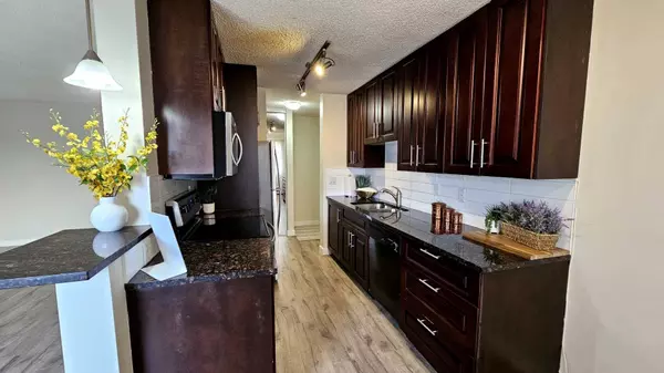 4455A Greenview DR NE #204, Calgary, AB T2E6M1