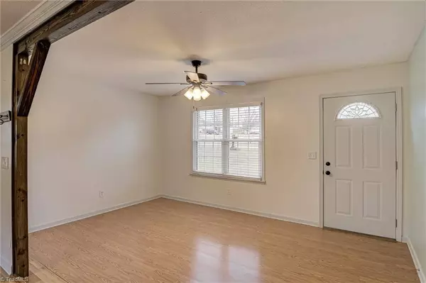 4600 Kings Gate DR, Winston-salem, NC 27101