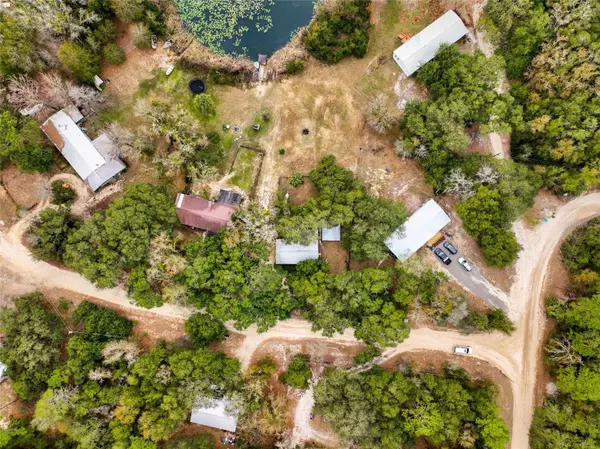 103 E OAKSIDE DR, Interlachen, FL 32148