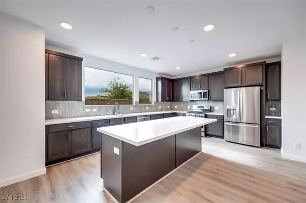 1225 Crimson Sunbird Street, North Las Vegas, NV 89084