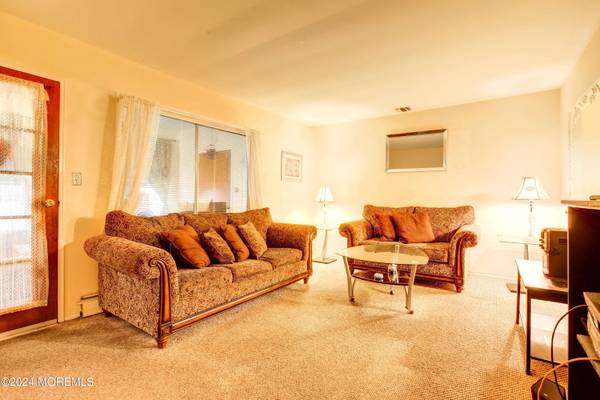 1 Willow Street #C, Toms River, NJ 08757