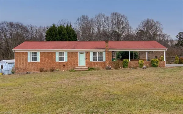 4600 Kings Gate DR, Winston-salem, NC 27101