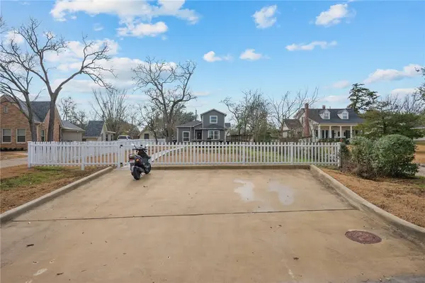 504 W Dexter DR, College Station, TX 77840