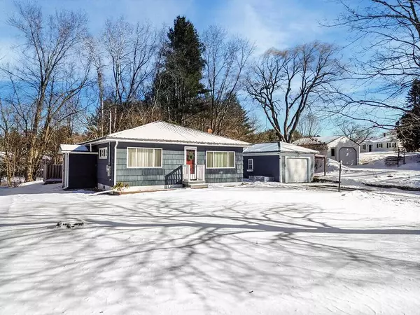 110 Summit AVE, Farmington, ME 04938