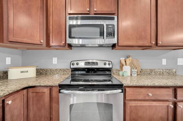 226 Comiskey Park Cir, Summerville, SC 29485