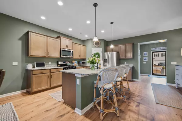 2122 Leopold St, Johns Island, SC 29455