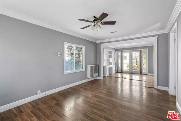 12134 Oxford Ave, Hawthorne, CA 90250