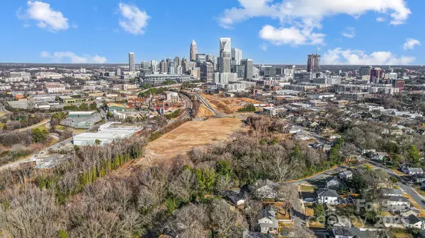 1715 Dunkirk DR, Charlotte, NC 28203