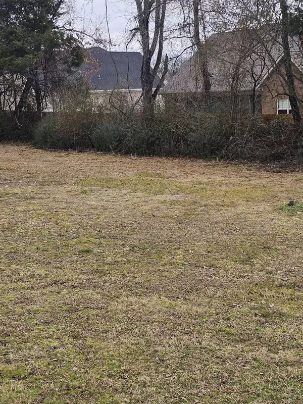 1318 Riley Creek Rd, Tullahoma, TN 37388