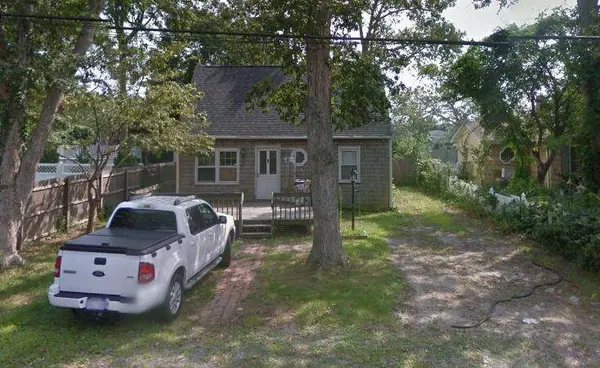 98 Manor DR, Shirley, NY 11967