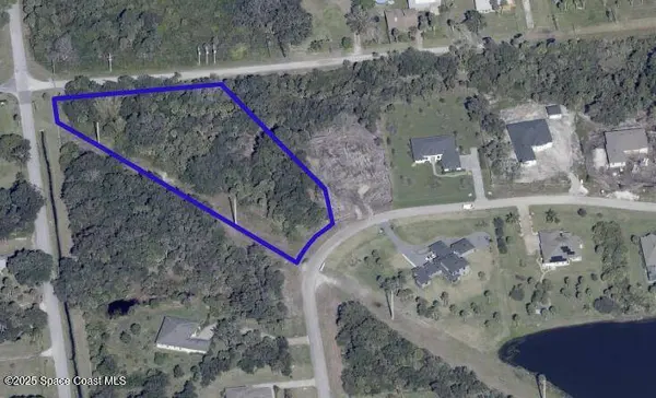 2432 Westhorpe DR, Malabar, FL 32950