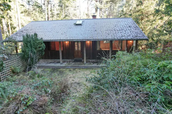 950 Carmen Cres, Gabriola Island, BC V0R 1X2