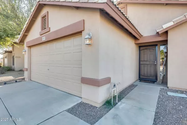 9477 W FRANK Avenue, Peoria, AZ 85382