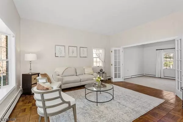 37 Chilhowie Dr, Kinnelon Boro, NJ 07405