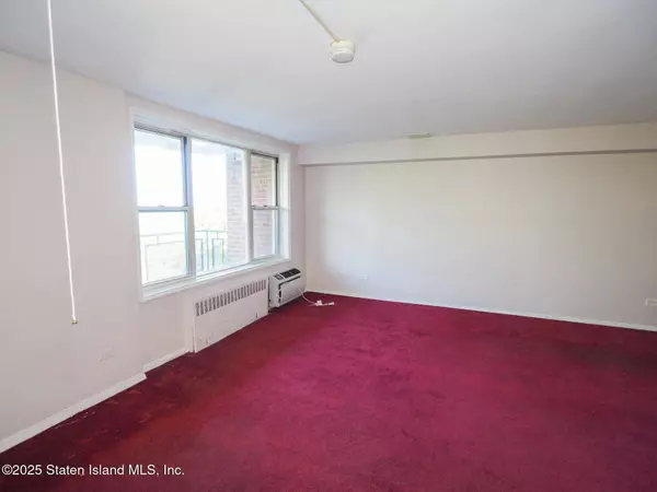 55 Austin PL #5p, Staten Island, NY 10304