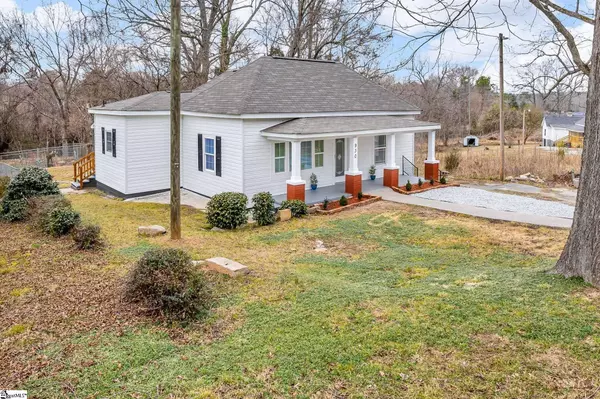 930 West Hampton Street, Laurens, SC 29360