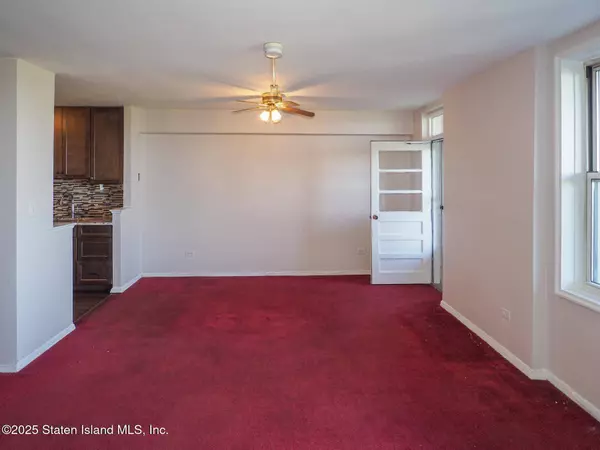 55 Austin PL #5p, Staten Island, NY 10304