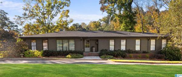 2125 VESTAVIA LAKE DRIVE, Vestavia Hills, AL 35216