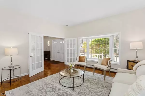 37 Chilhowie Dr, Kinnelon Boro, NJ 07405