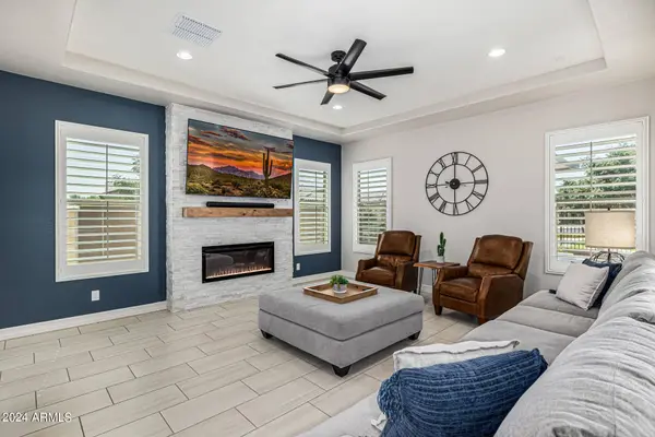 10210 E THORNTON Avenue, Mesa, AZ 85212