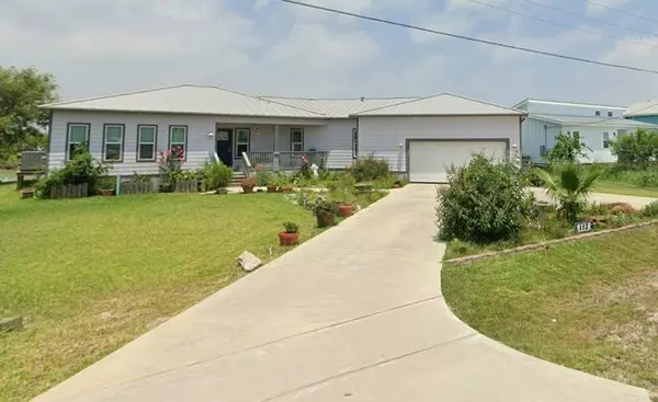 112 Ball ST, Rockport, TX 78382