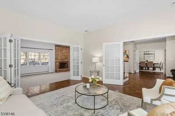 37 Chilhowie Dr, Kinnelon Boro, NJ 07405