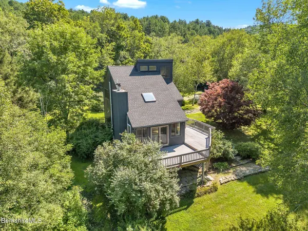 21 Sandisfield Rd, Sandisfield, MA 01255