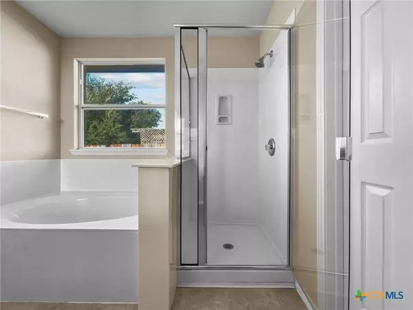 5304 Stonehaven DR, Temple, TX 76502