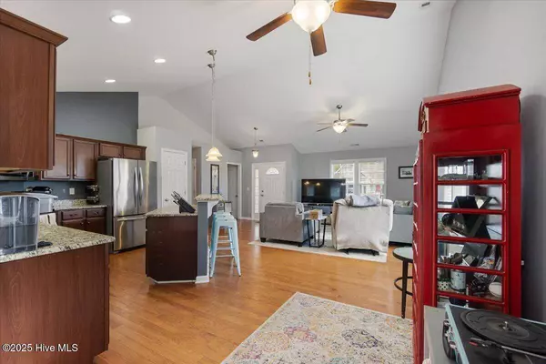 143 N Palm DR, Winnabow, NC 28479