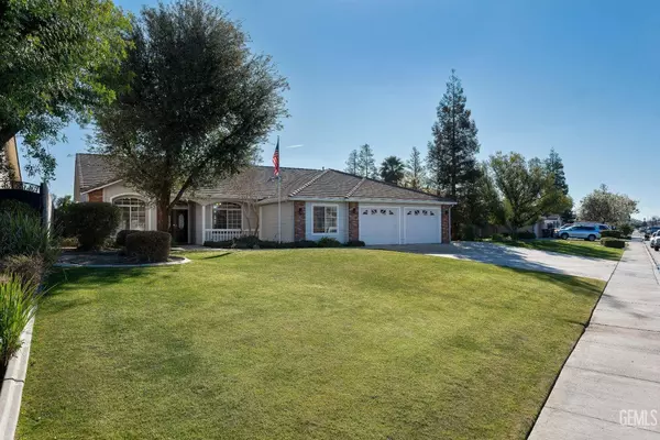 9815 Laurel Park Avenue, Bakersfield, CA 93312