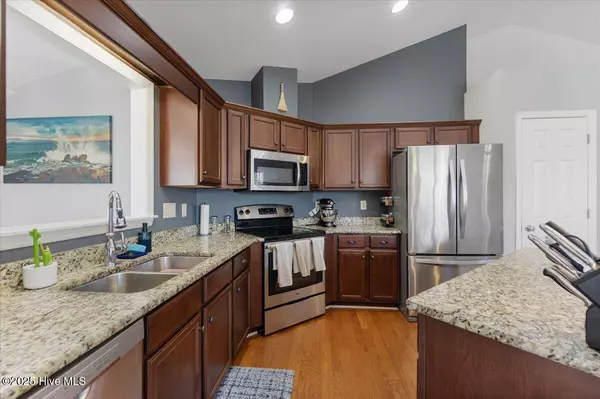 143 N Palm DR, Winnabow, NC 28479