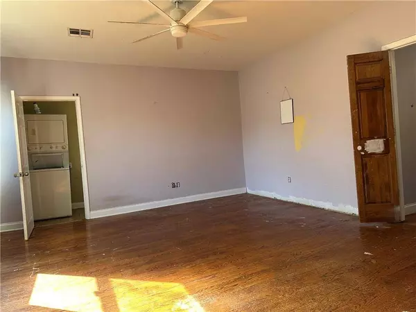 2327 PAULINE ST, New Orleans, LA 70117