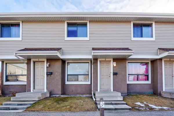 3032 Rundleson RD NE #3, Calgary, AB T1Y 3Z6