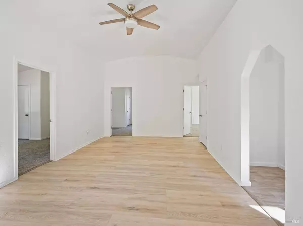 14158 Villa WAY, Clearlake, CA 95422